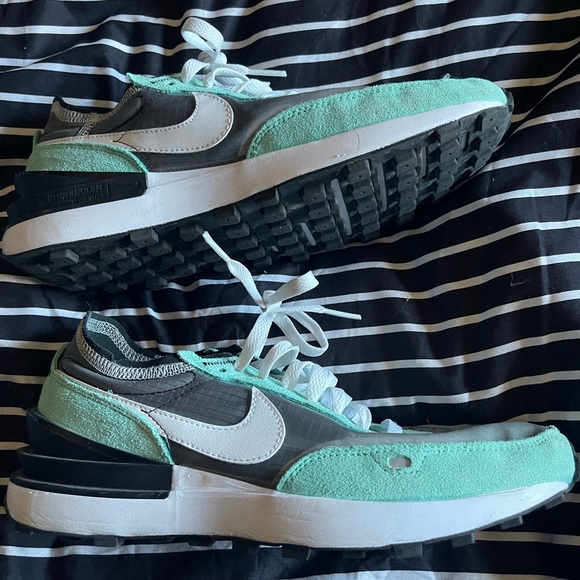 Nike Waffle One - Picture 3 of 5